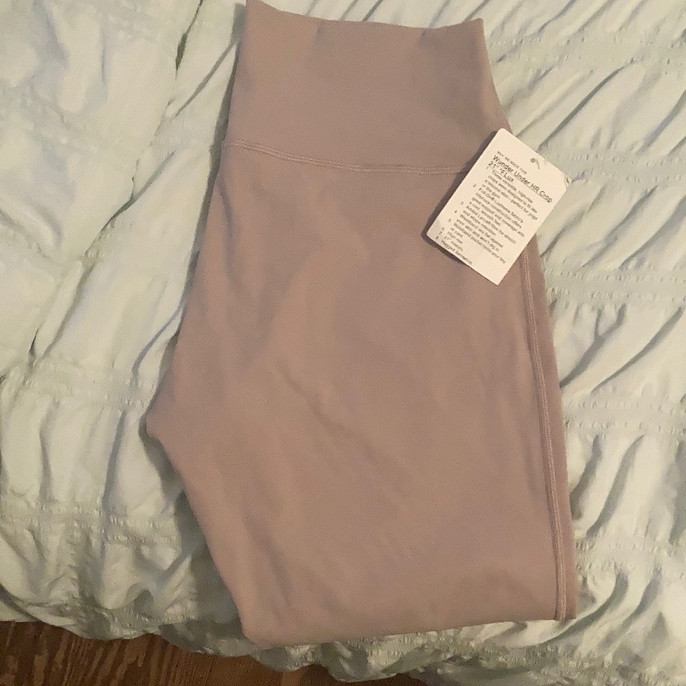 NWT Lululemon Size 12 Wunder Under HR Crop 21 inch *flux leggings